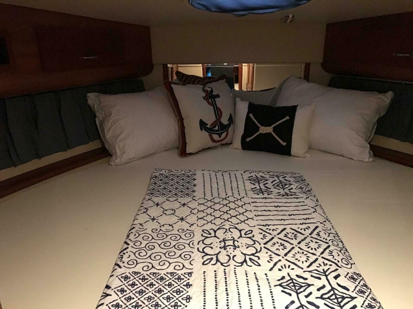 Slide: The Image of Carver 444 Cockpit Motor Yacht 2005 - 4978628