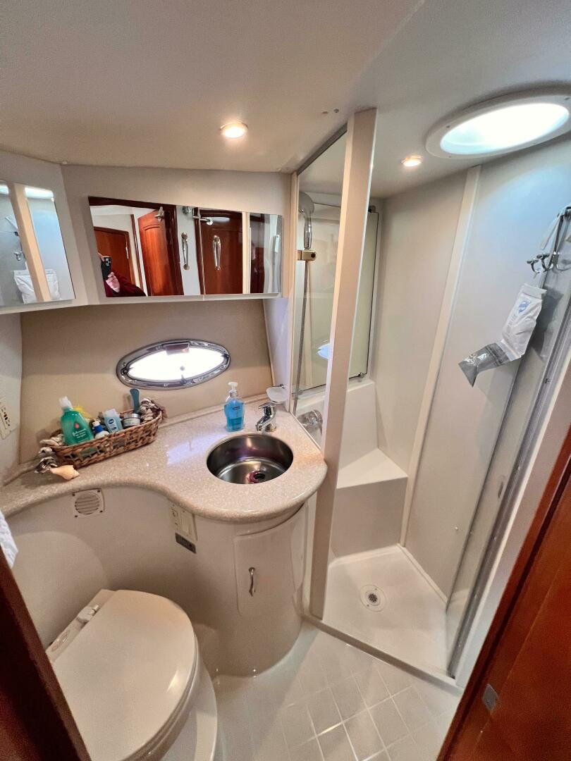 Slide: The Image of Carver 444 Cockpit Motor Yacht 2005 - 4978472