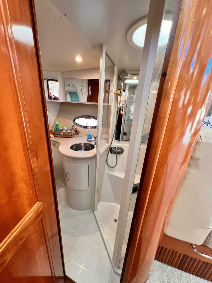 Slide: The Image of Carver 444 Cockpit Motor Yacht 2005 - 4978476