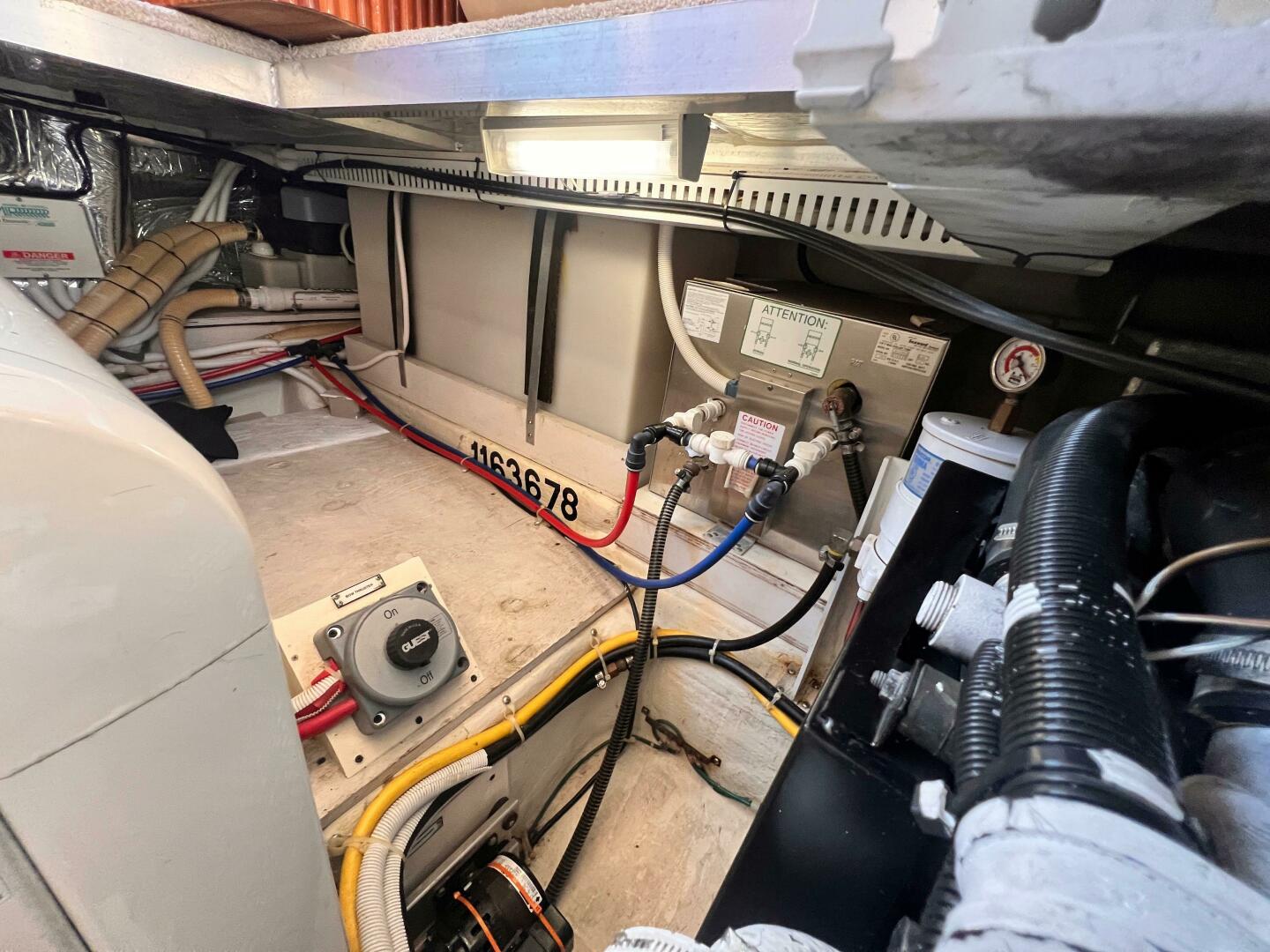Slide: The Image of Carver 444 Cockpit Motor Yacht 2005 - 4978492