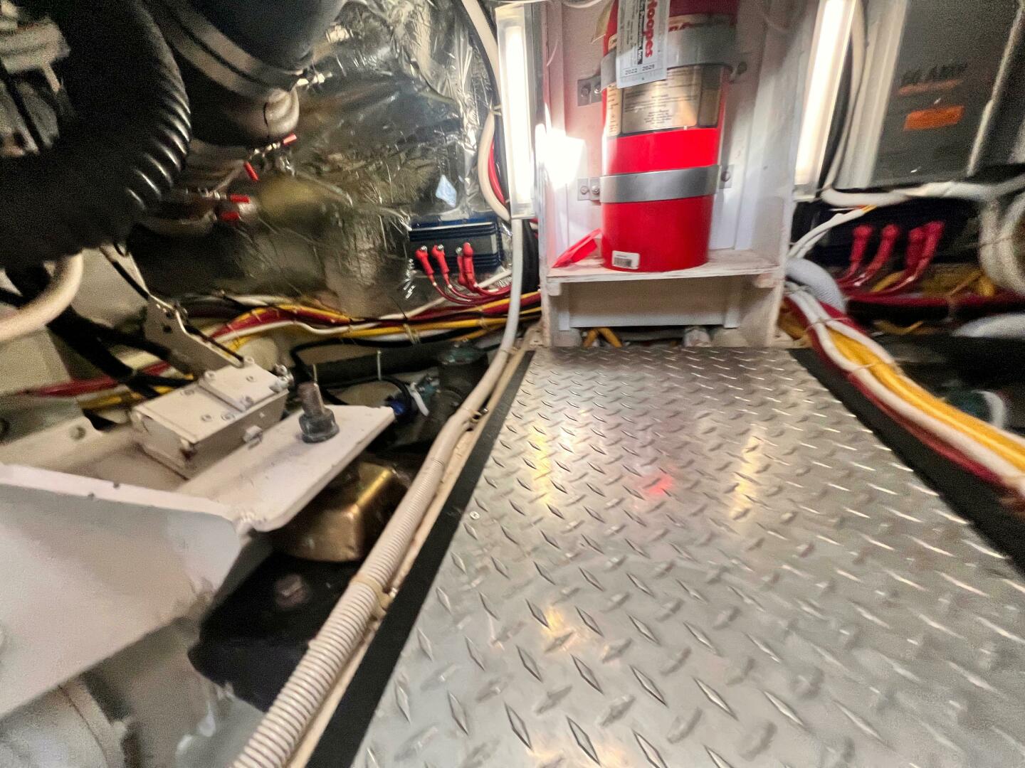 Slide: The Image of Carver 444 Cockpit Motor Yacht 2005 - 4978502