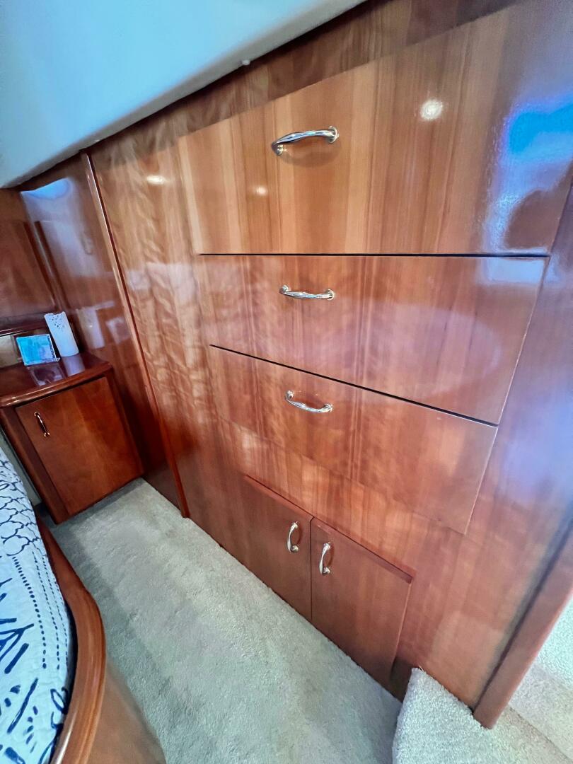 Slide: The Image of Carver 444 Cockpit Motor Yacht 2005 - 4978524