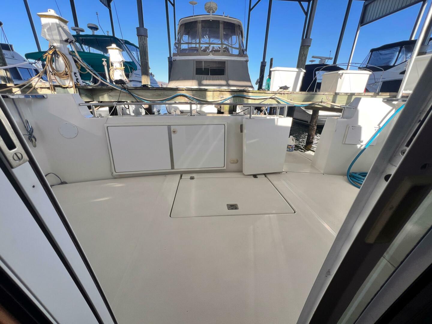 Slide: The Image of Carver 444 Cockpit Motor Yacht 2005 - 4978528