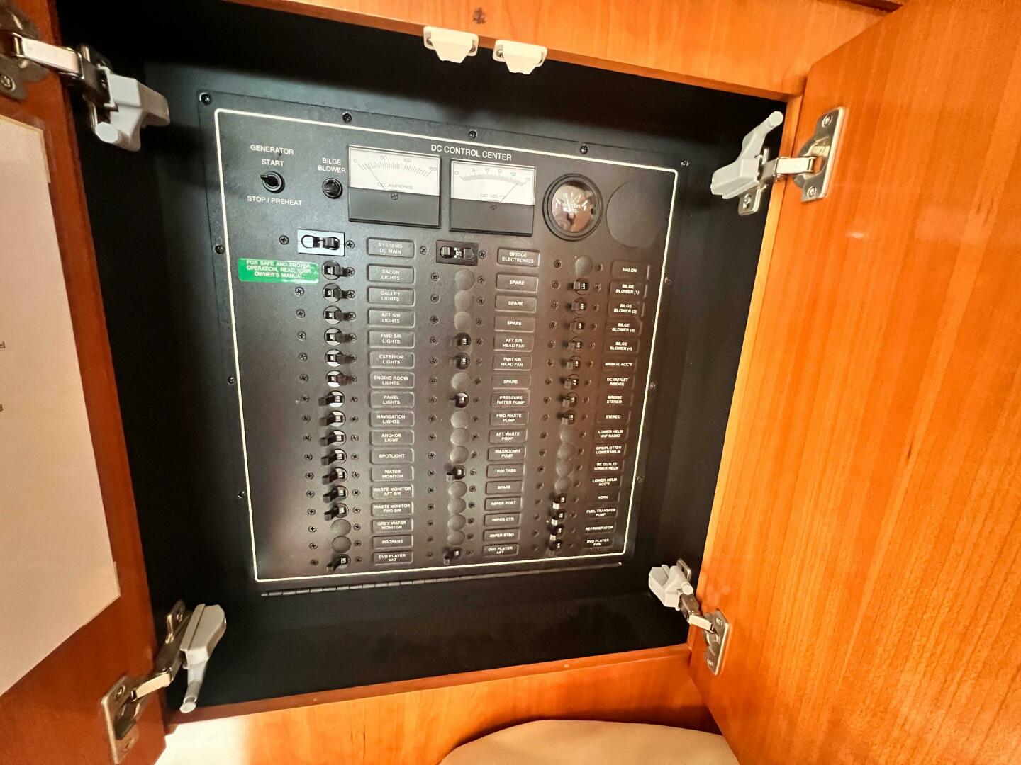 Slide: The Image of Carver 444 Cockpit Motor Yacht 2005 - 4978540