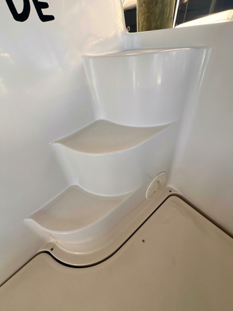 Slide: The Image of Carver 444 Cockpit Motor Yacht 2005 - 4978561