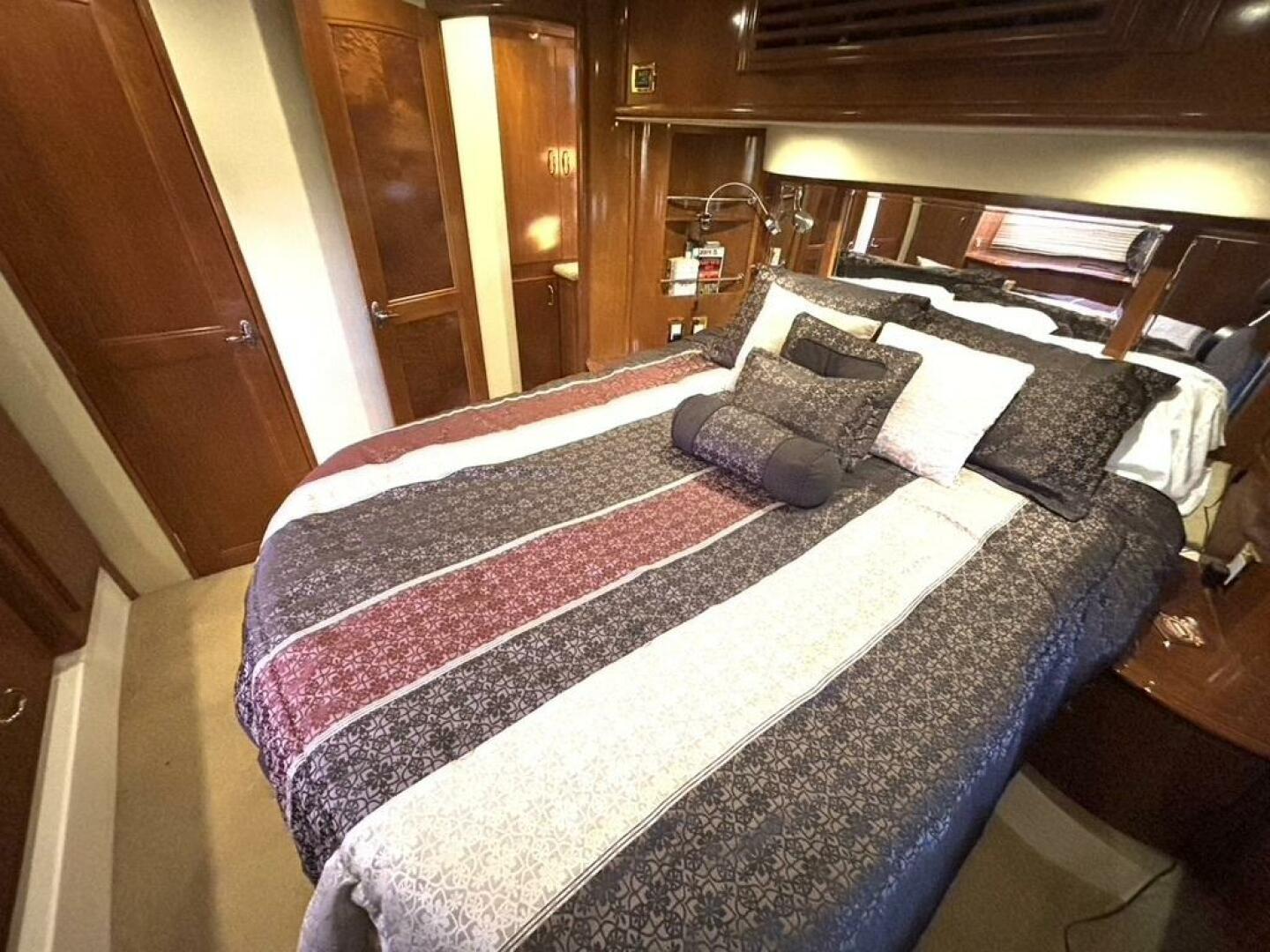 Slide: The Image of Carver 466 Motor Yacht 2004 - 5486425