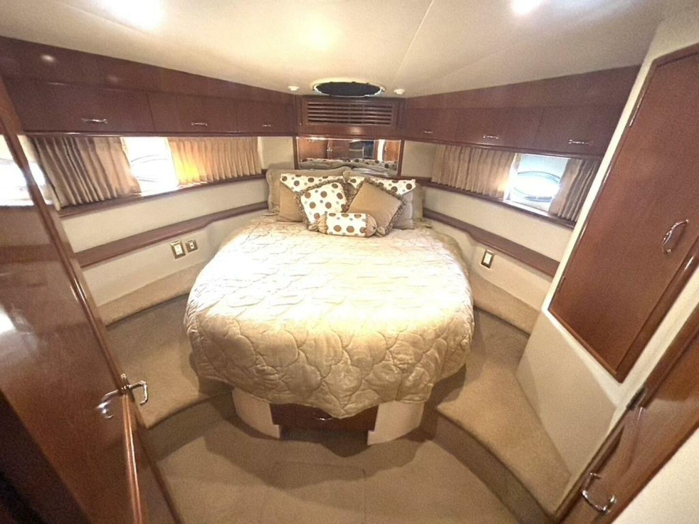 Slide: The Image of Carver 466 Motor Yacht 2004 - 5486418