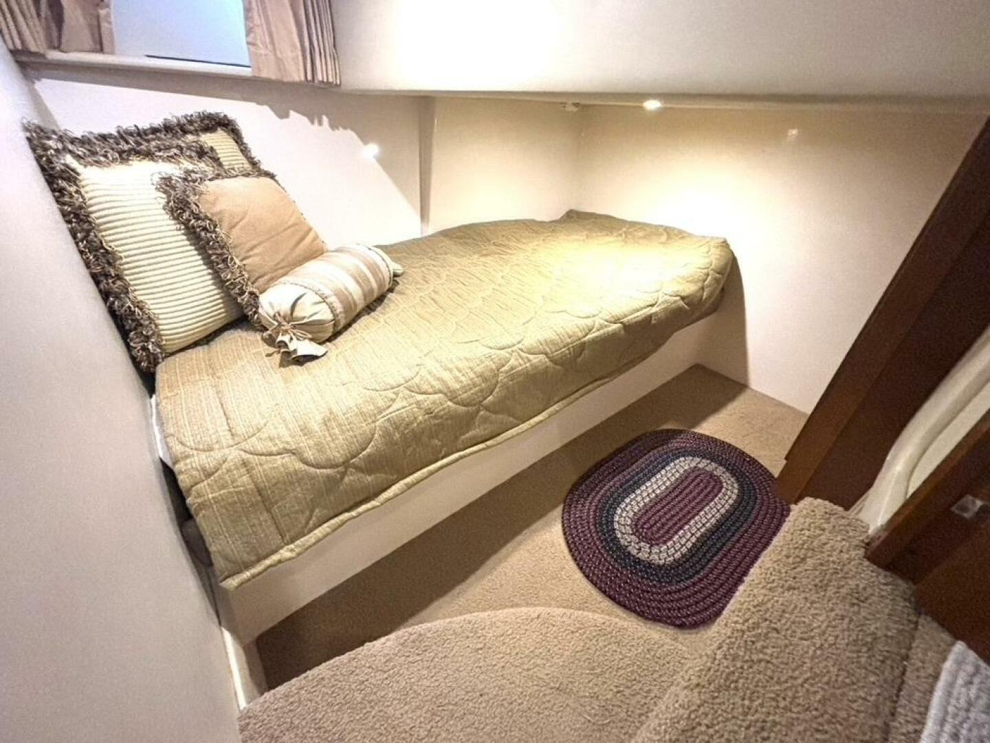 Slide: The Image of Carver 466 Motor Yacht 2004 - 5486421