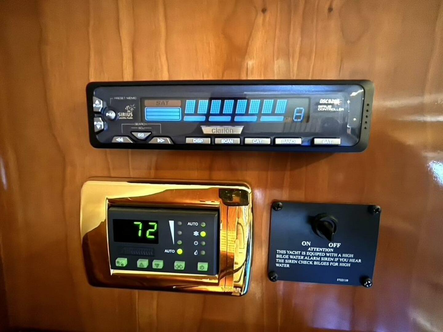 Slide: The Image of Carver 466 Motor Yacht 2004 - 5486433