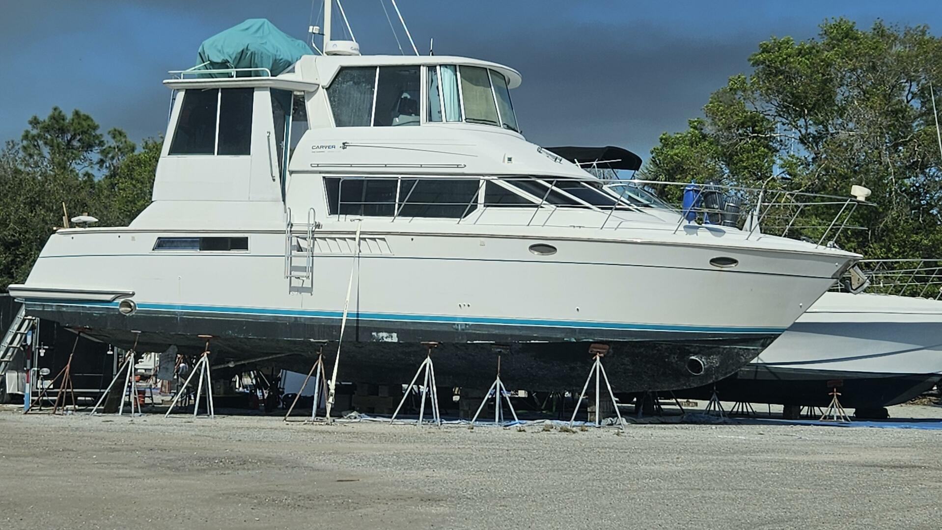 Slide: The Image of Carver 500 Motor Yacht 1997 - 4996474