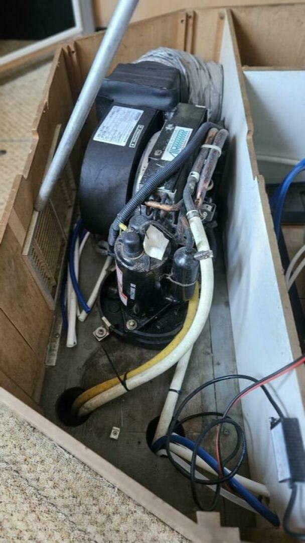 Slide: The Image of Carver 500 Motor Yacht 1997 - 5059248