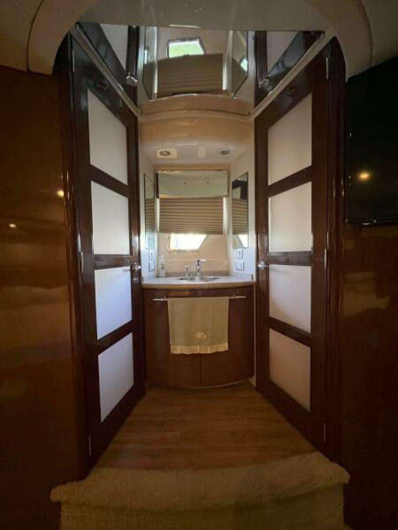 Slide: The Image of 2008 52 Carver Voyager - Chips Ahoy - Master Stateroom Head - 5180499