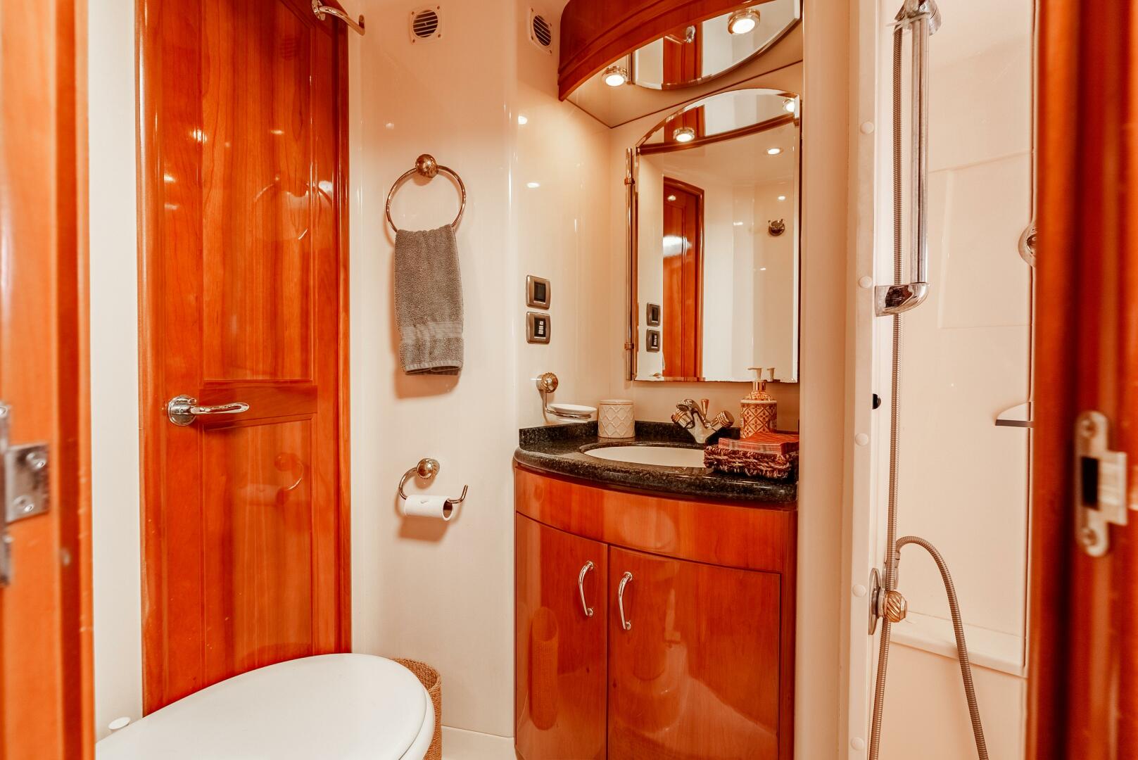 Slide: The Image of Carver 56 Guest head vanity - 5065035