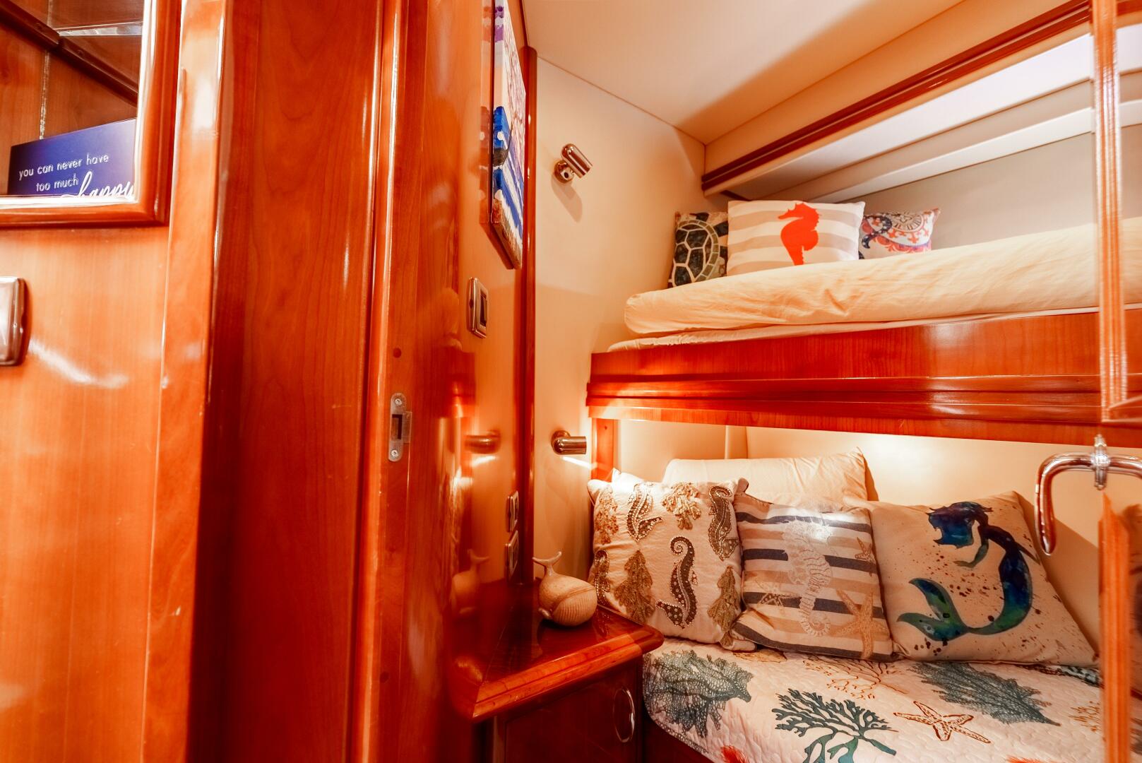 Slide: The Image of Carver 56 Mid berth bunks - 5065036