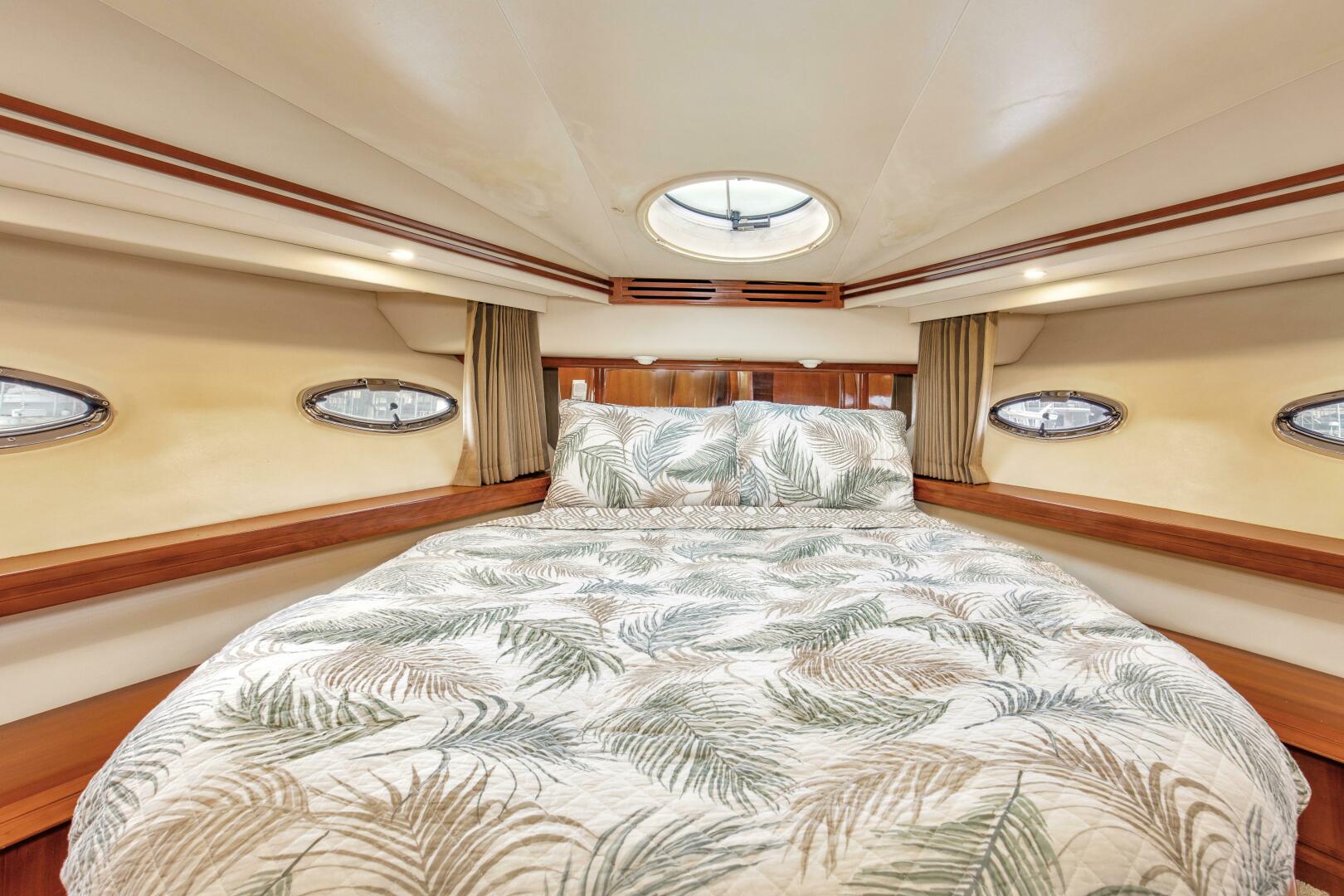 Slide: The Image of 2003 57' Carver 570 Voyager Beautiful Guest Stateroom 1 - 4317399