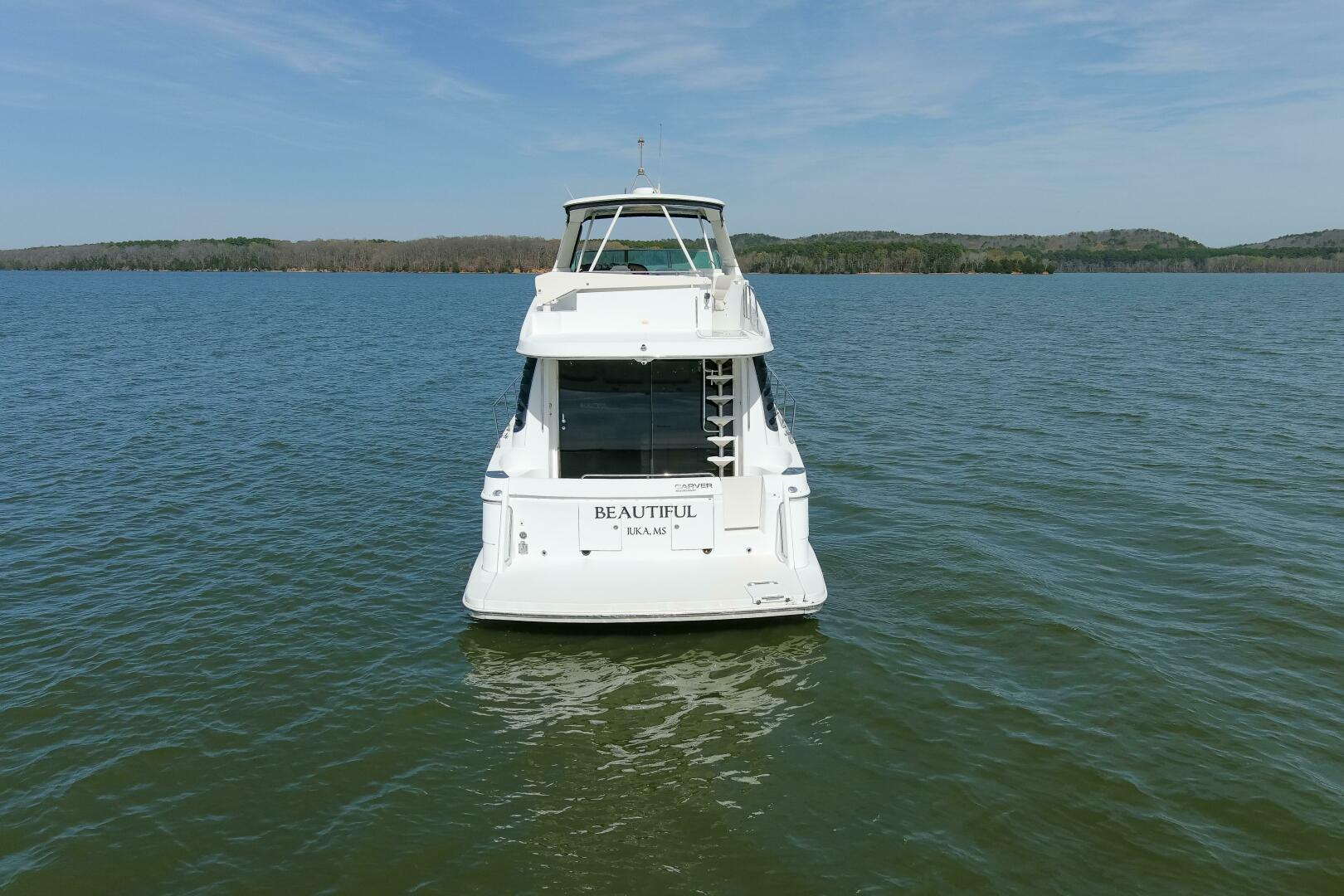Slide: The Image of 2003 57' Carver 570 Voyager Beautiful Stern - 4317411