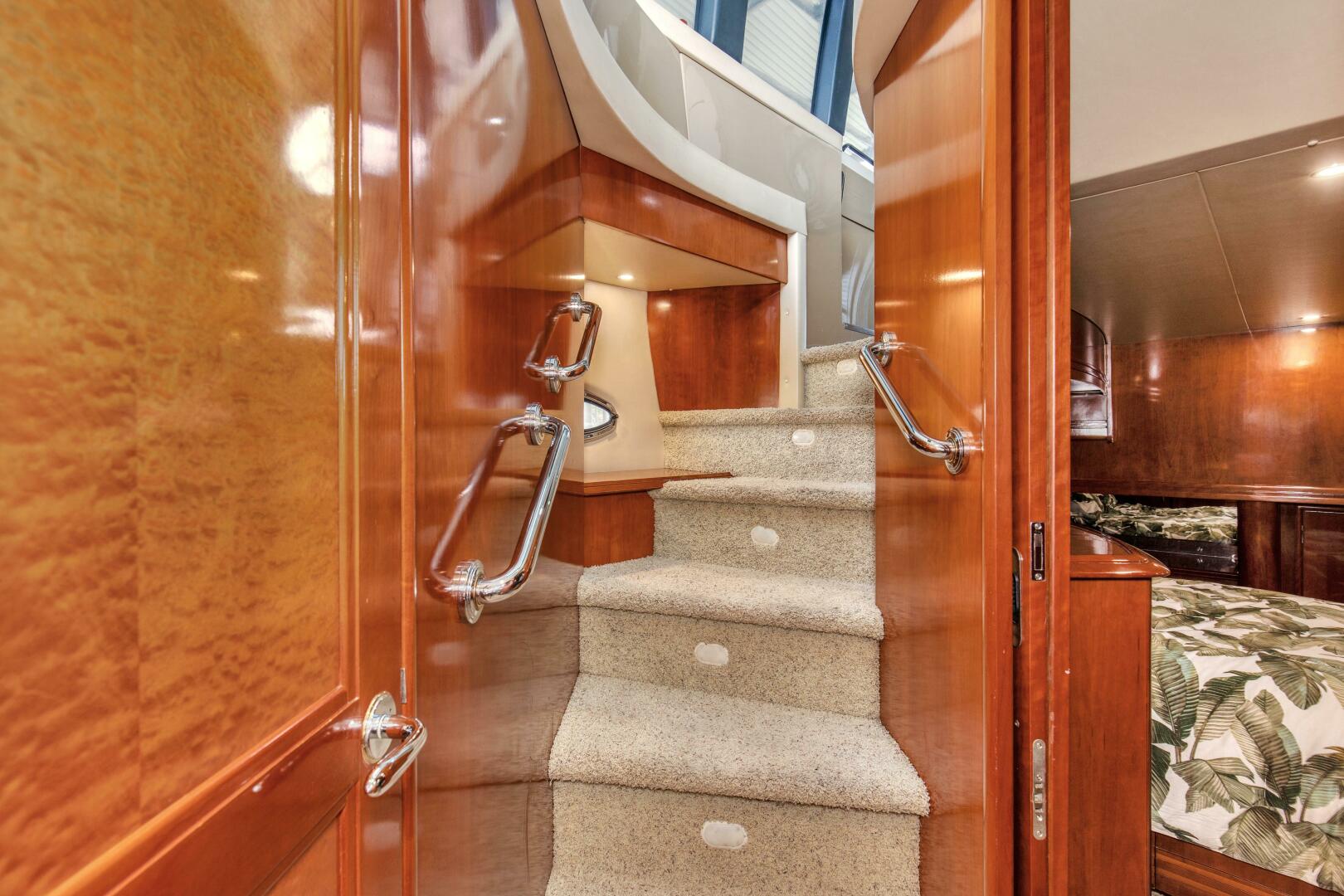 Slide: The Image of 2003 57' Carver 570 Voyager Beautiful Hallway - 4317394