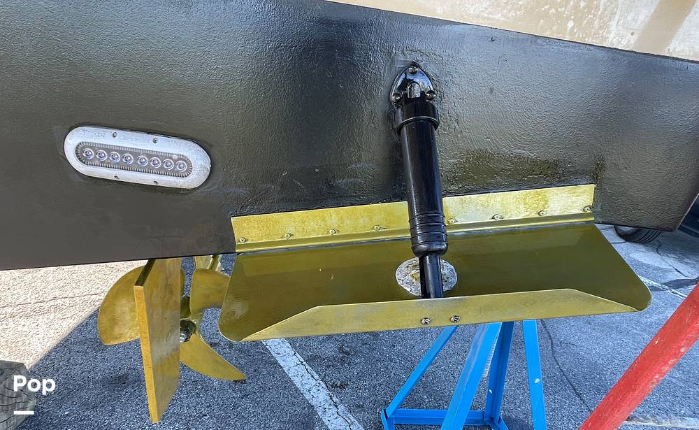 Slide: The Image of Carver C34 Command Bridge/Flybridge 2013 - 15826907