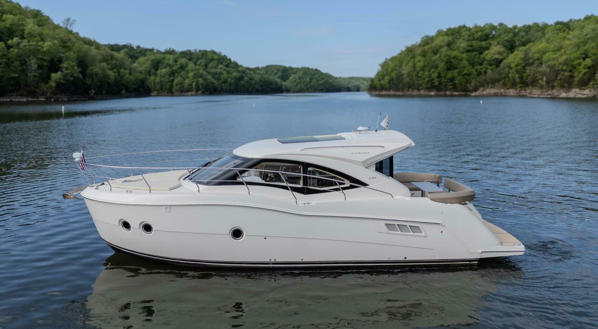 Slide: The Image of Carver C37 2014 - 5270151