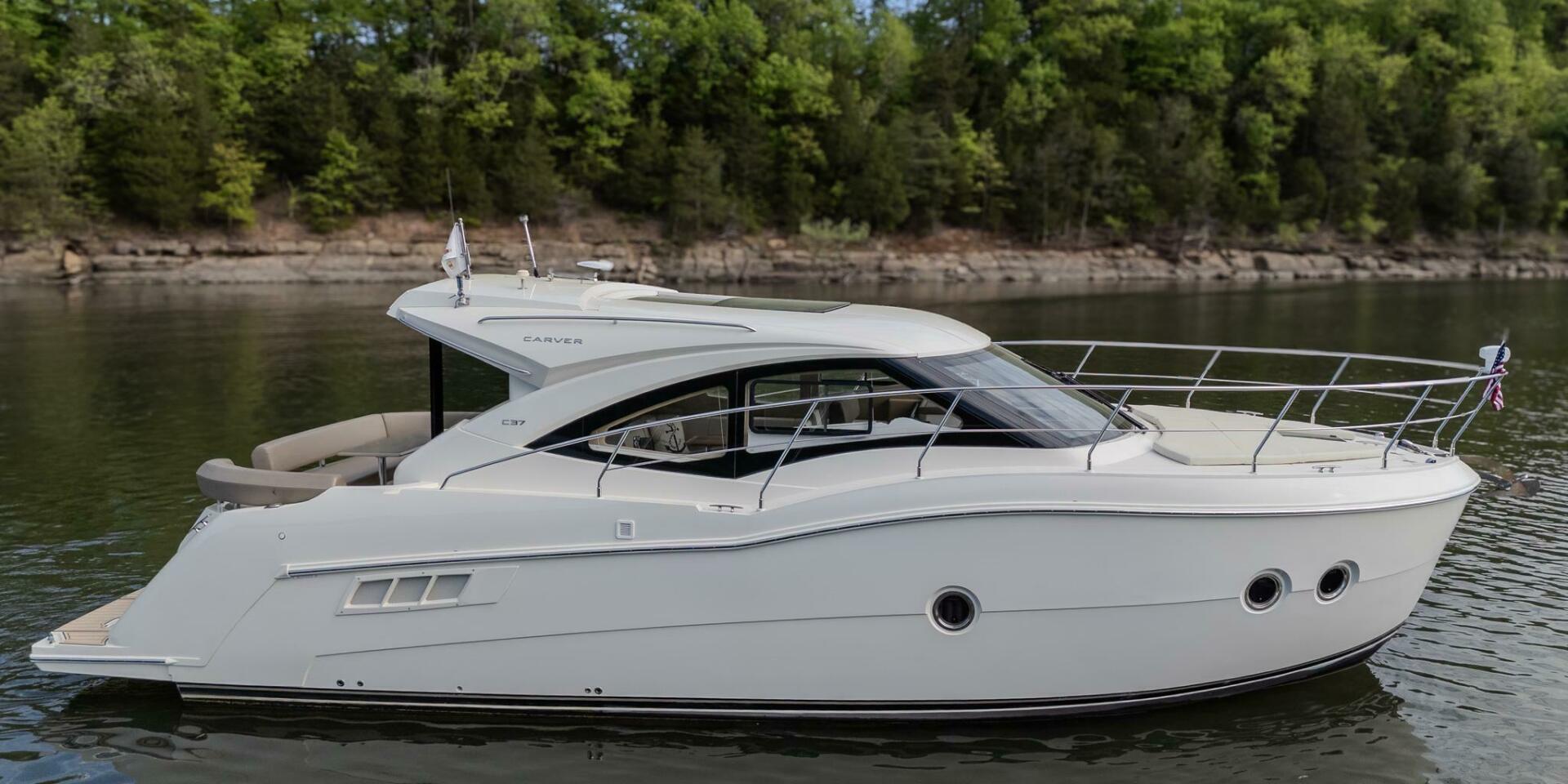 Slide: The Image of Carver C37 2014 - 5270154