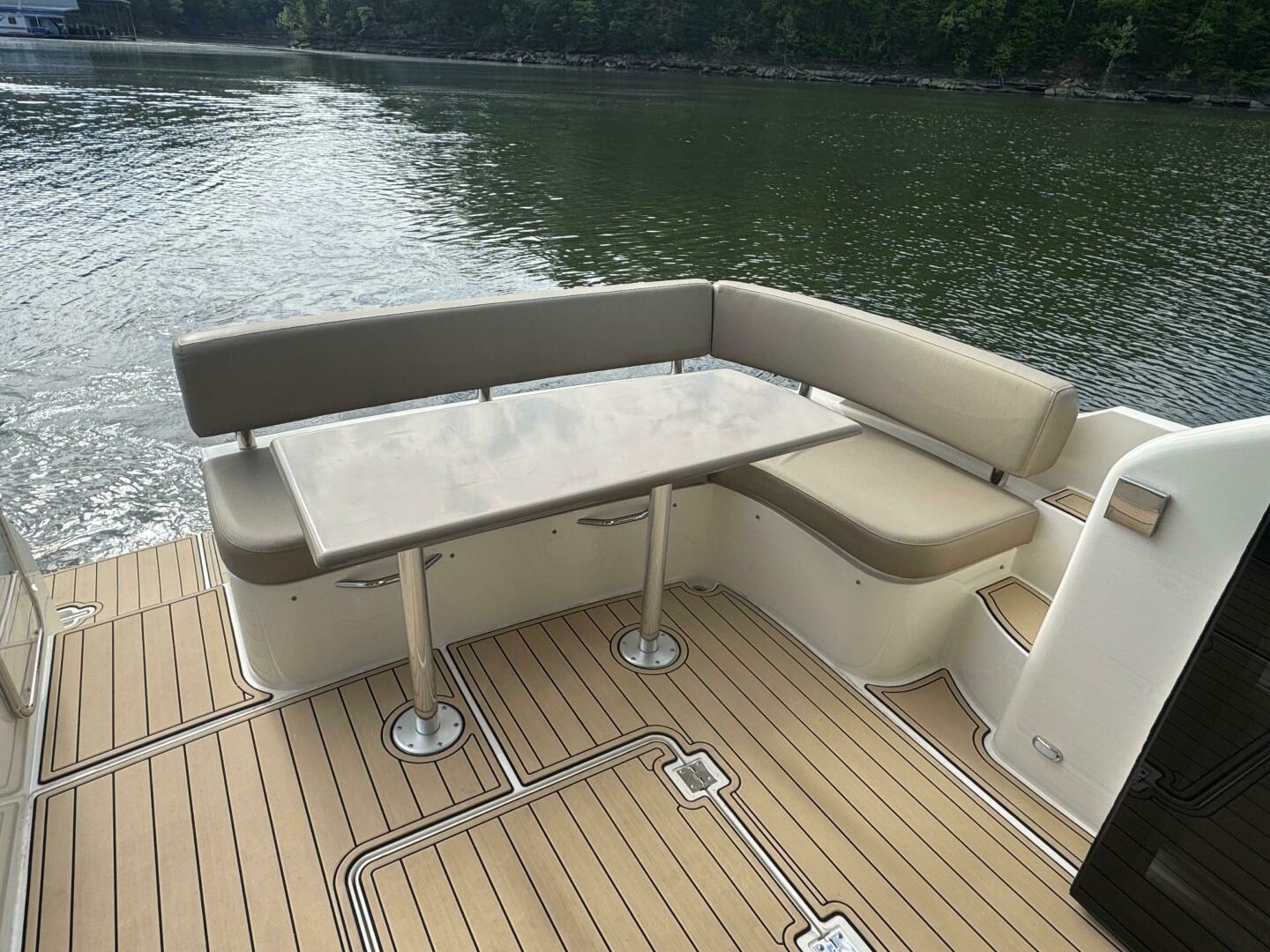 Slide: The Image of Carver C37 2014 - 5270157