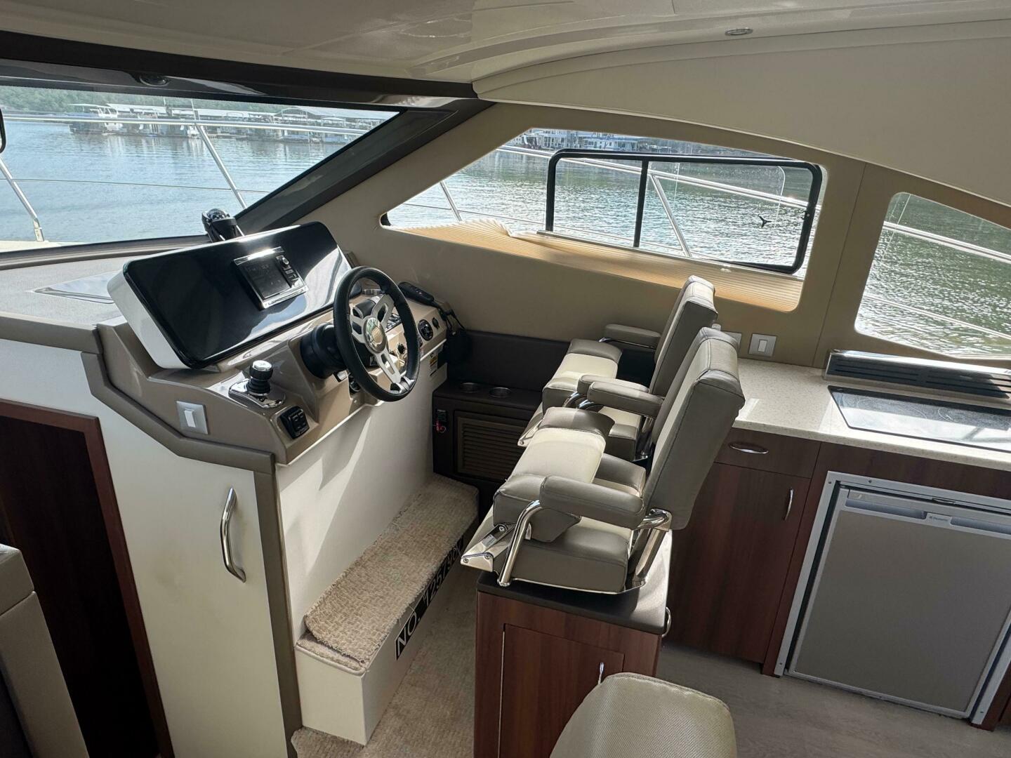 Slide: The Image of Carver C37 2014 - 5270165