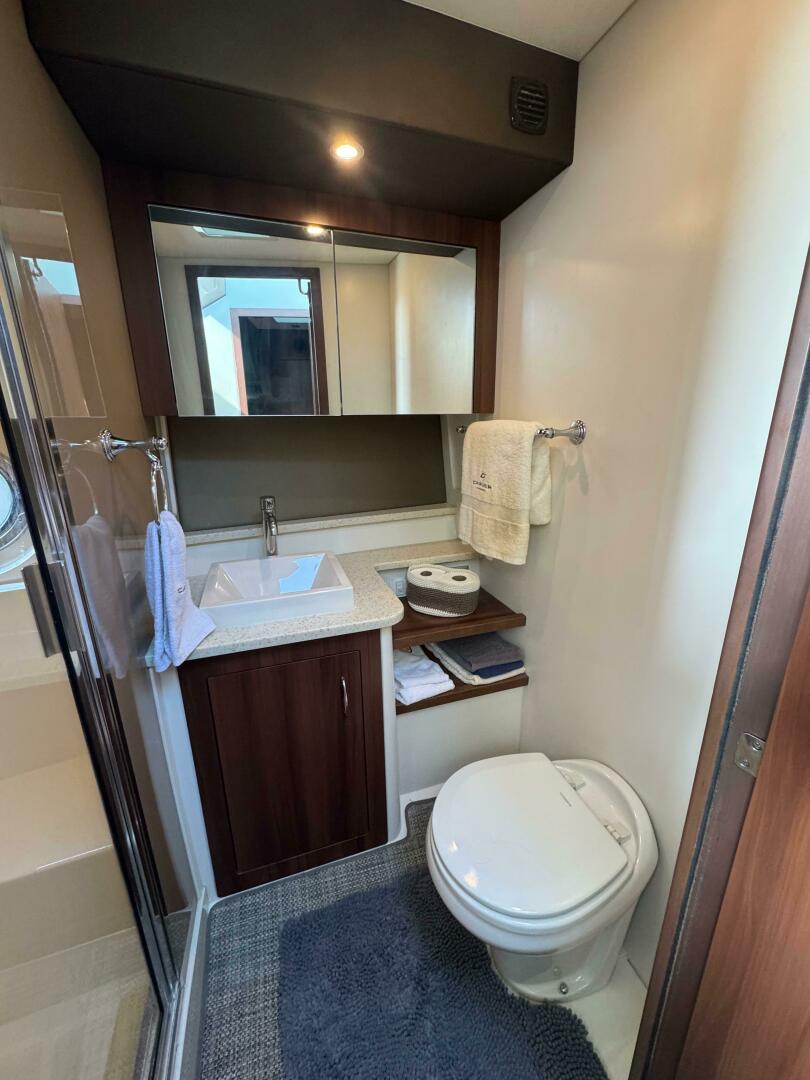 Slide: The Image of Carver C37 2014 - 5270173