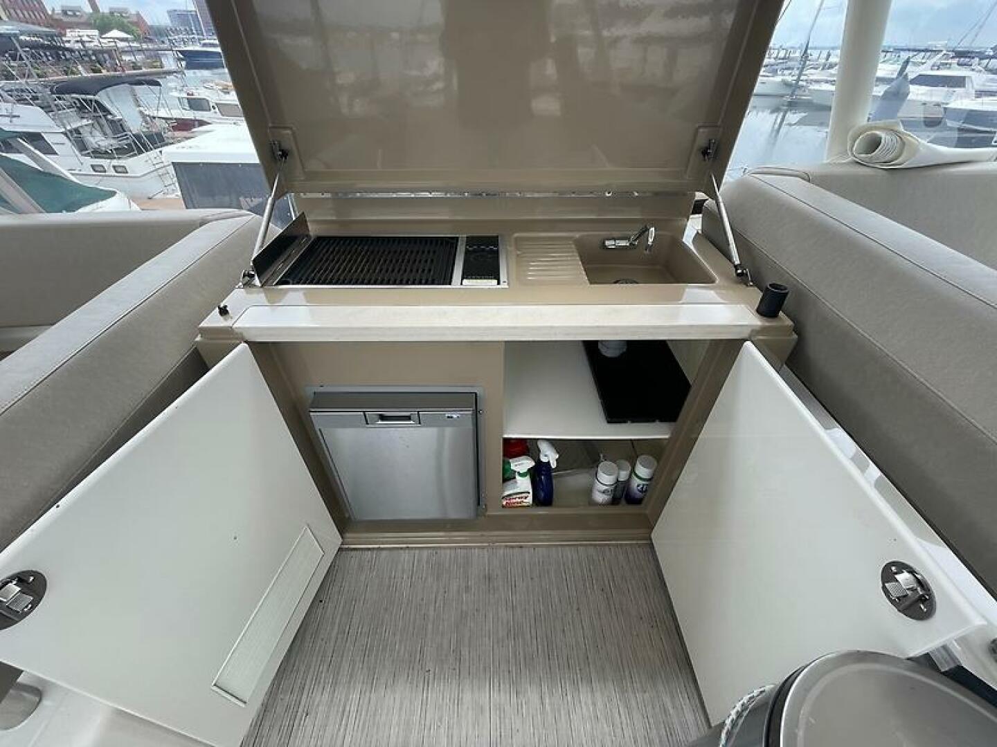 Slide: The Image of 0005273544 - 5506005