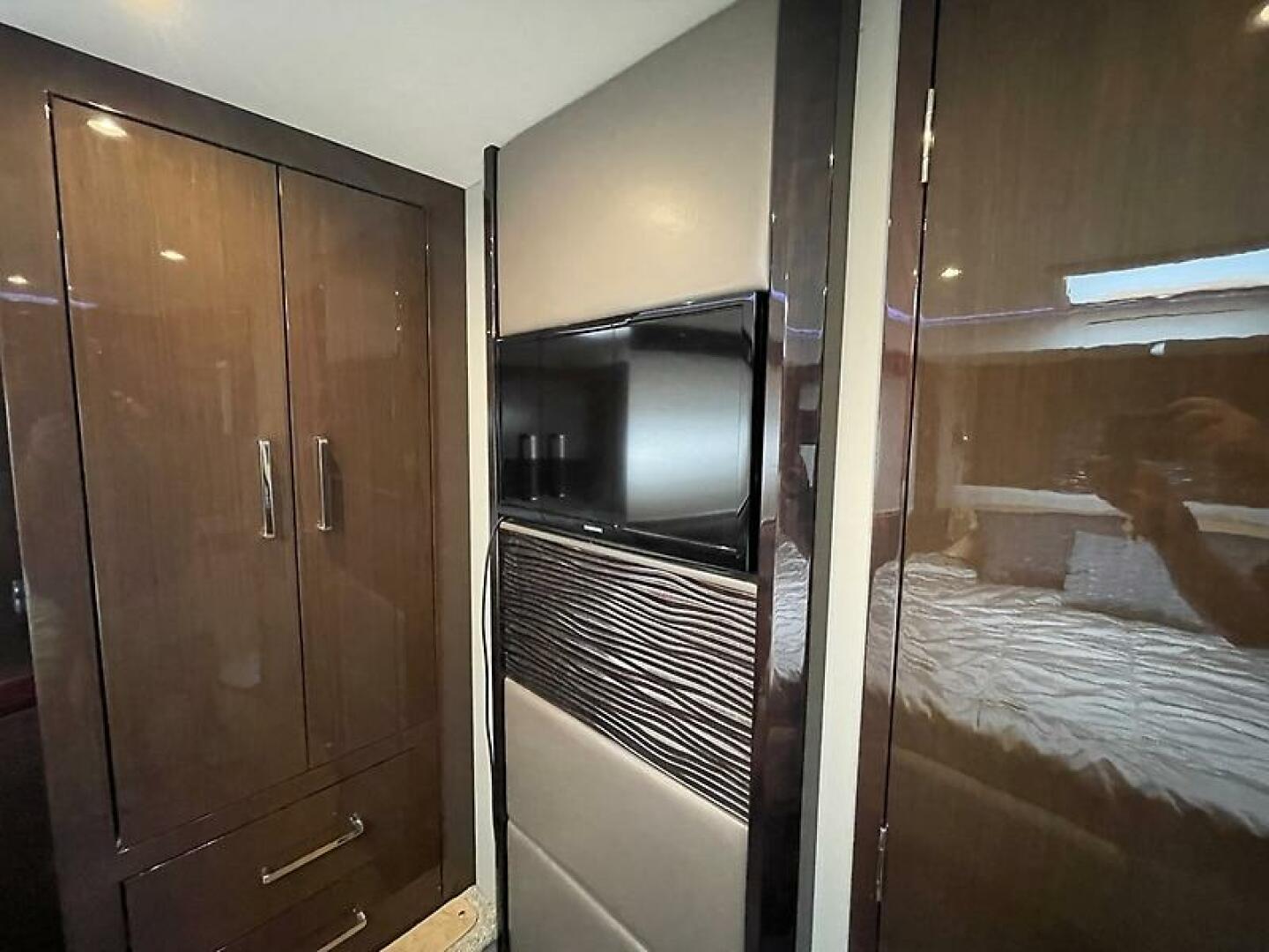 Slide: The Image of 0005273418 - 5506025