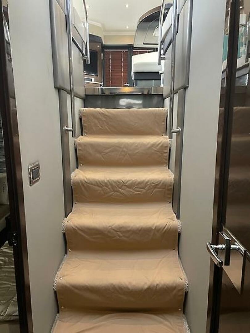 Slide: The Image of 0005273062 - 5506028