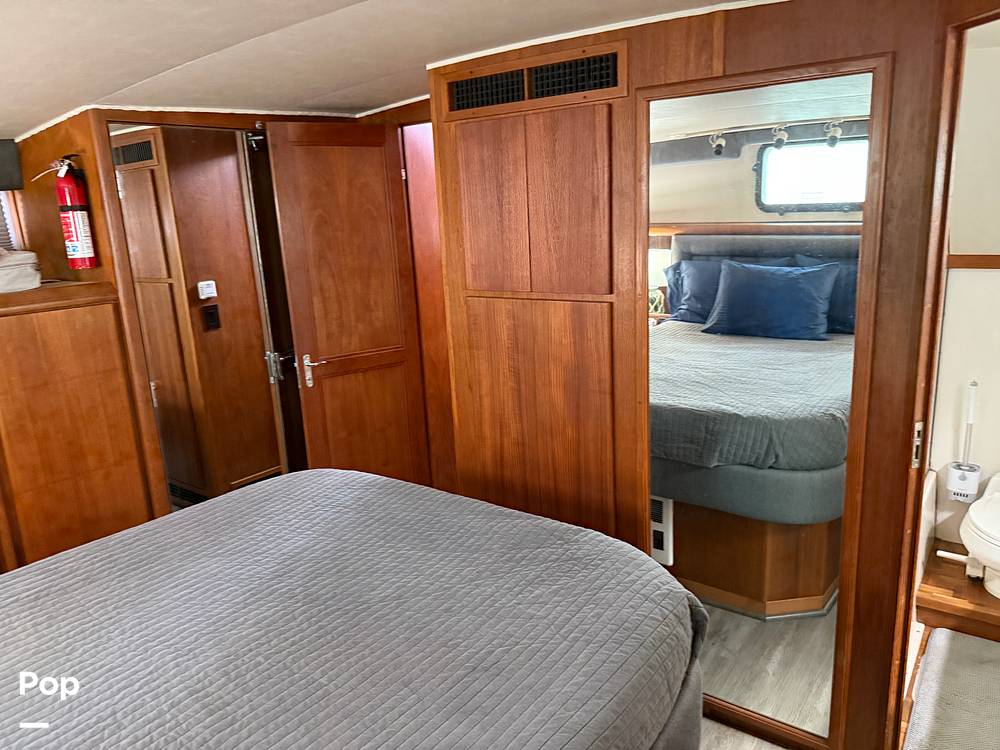Slide: The Image of Carver Californian 45 Aft Cabin Motoryacht 1990 - 15249577