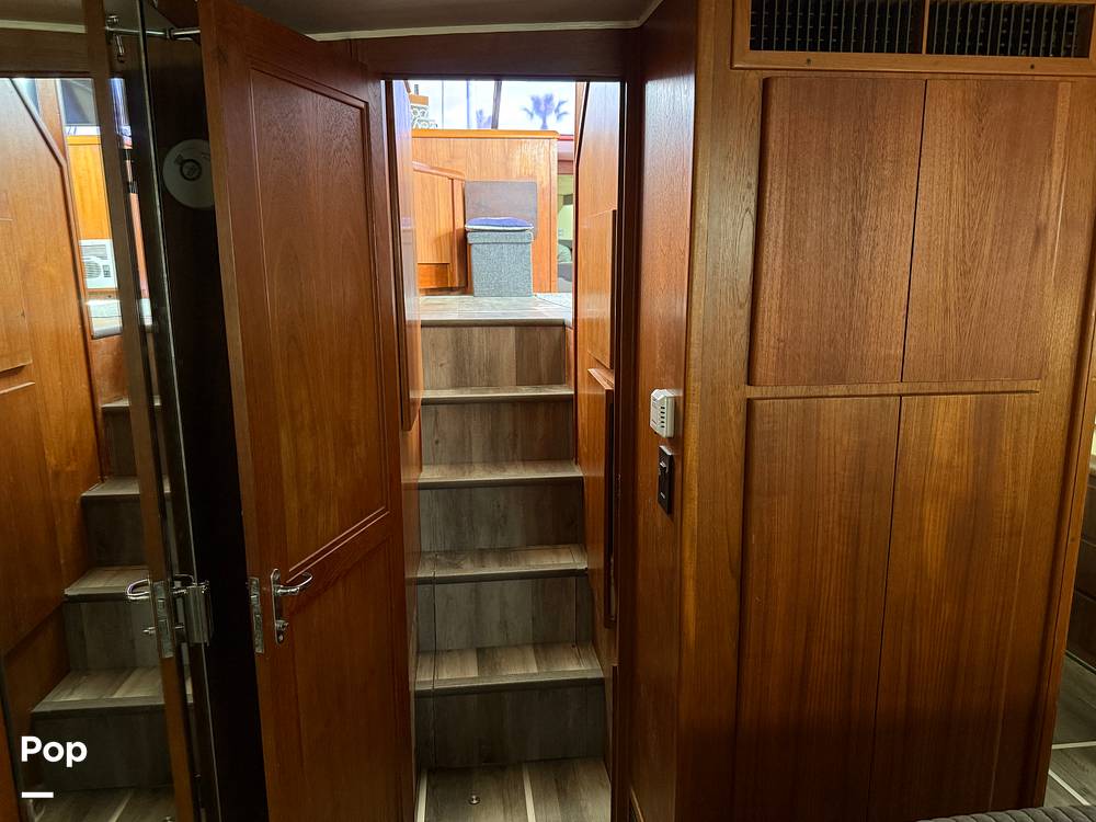 Slide: The Image of Carver Californian 45 Aft Cabin Motoryacht 1990 - 15249578