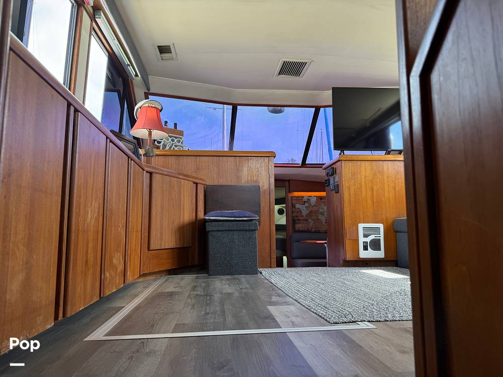 Slide: The Image of Carver Californian 45 Aft Cabin Motoryacht 1990 - 15249582