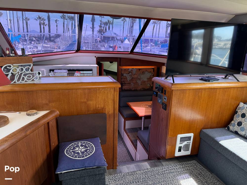 Slide: The Image of Carver Californian 45 Aft Cabin Motoryacht 1990 - 15249584