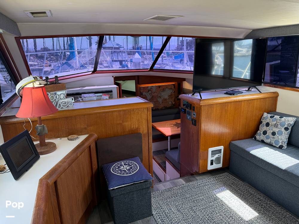Slide: The Image of Carver Californian 45 Aft Cabin Motoryacht 1990 - 15249517