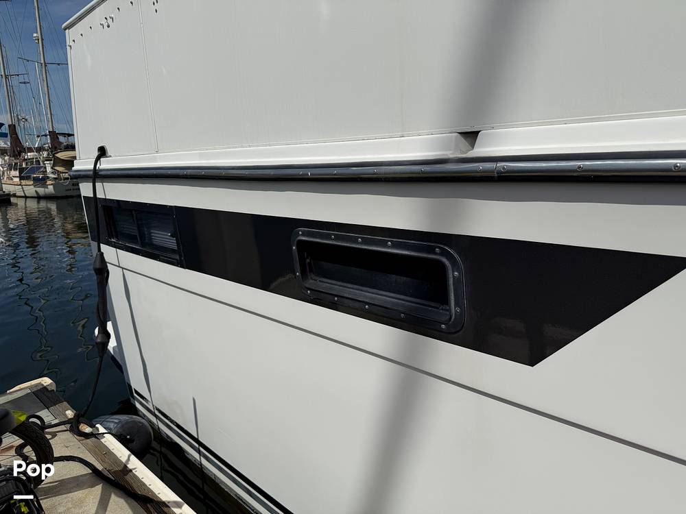 Slide: The Image of Carver Californian 45 Aft Cabin Motoryacht 1990 - 15249652