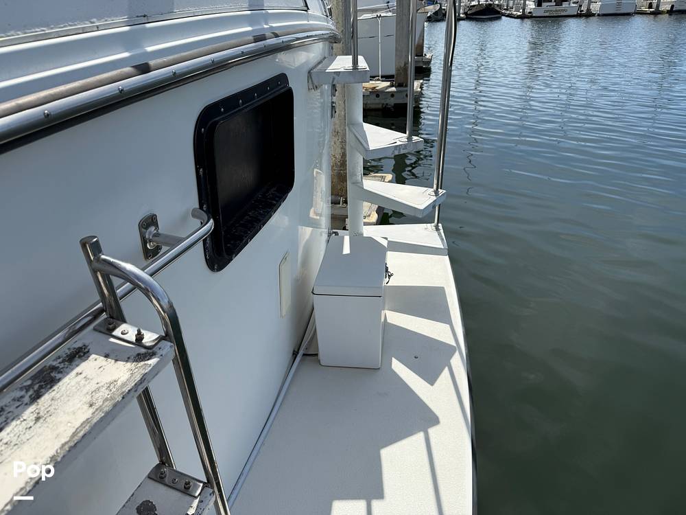 Slide: The Image of Carver Californian 45 Aft Cabin Motoryacht 1990 - 15249659