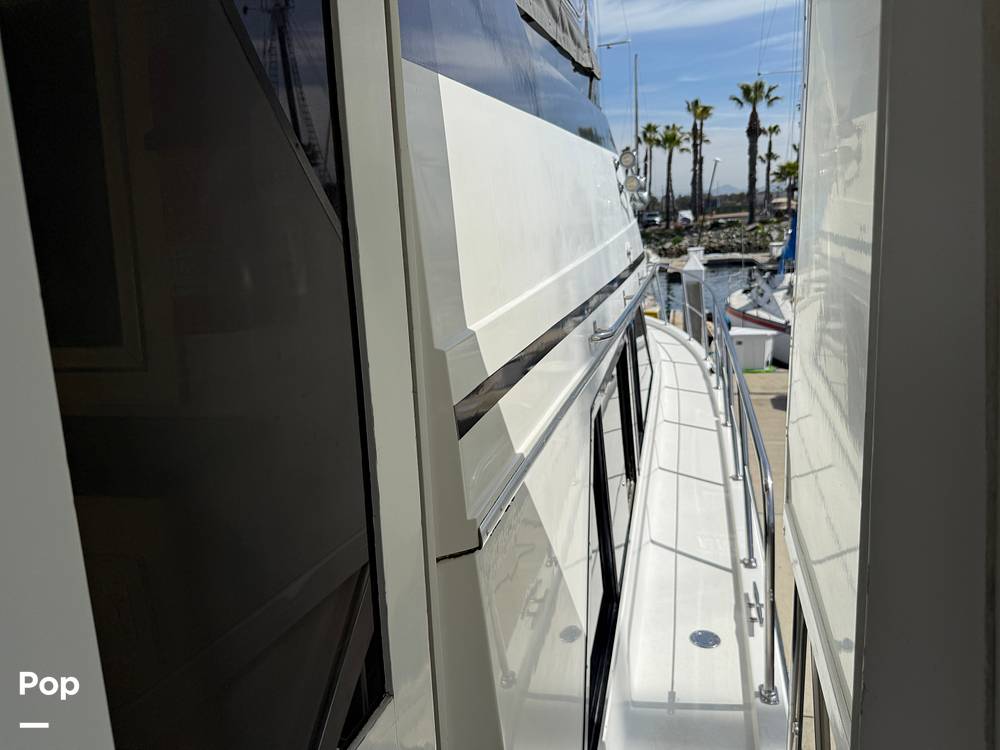 Slide: The Image of Carver Californian 45 Aft Cabin Motoryacht 1990 - 15255343