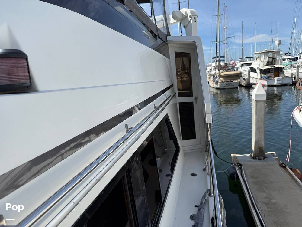 Slide: The Image of Carver Californian 45 Aft Cabin Motoryacht 1990 - 15255353