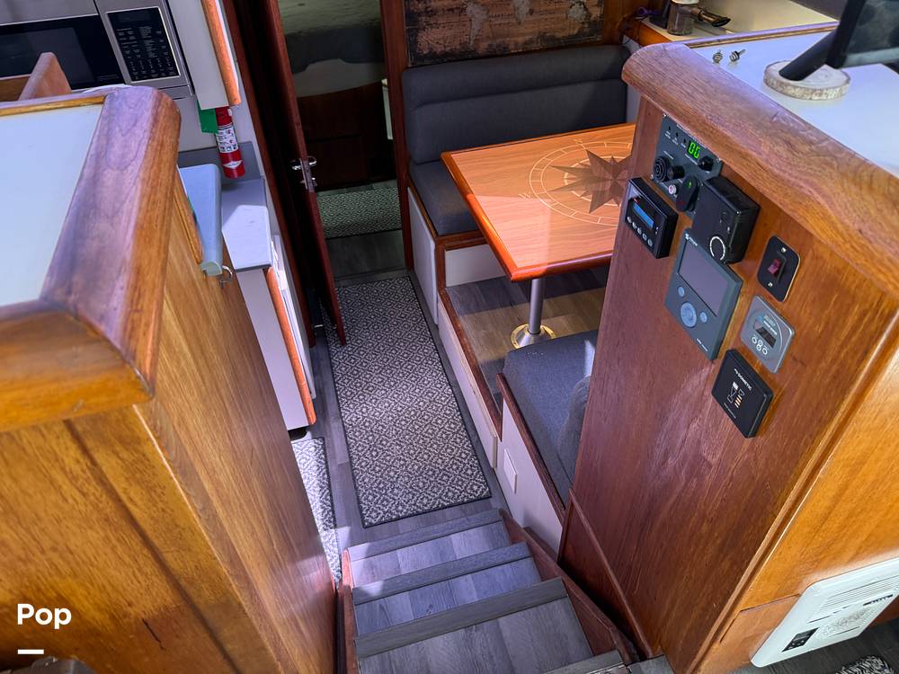 Slide: The Image of Carver Californian 45 Aft Cabin Motoryacht 1990 - 15249524