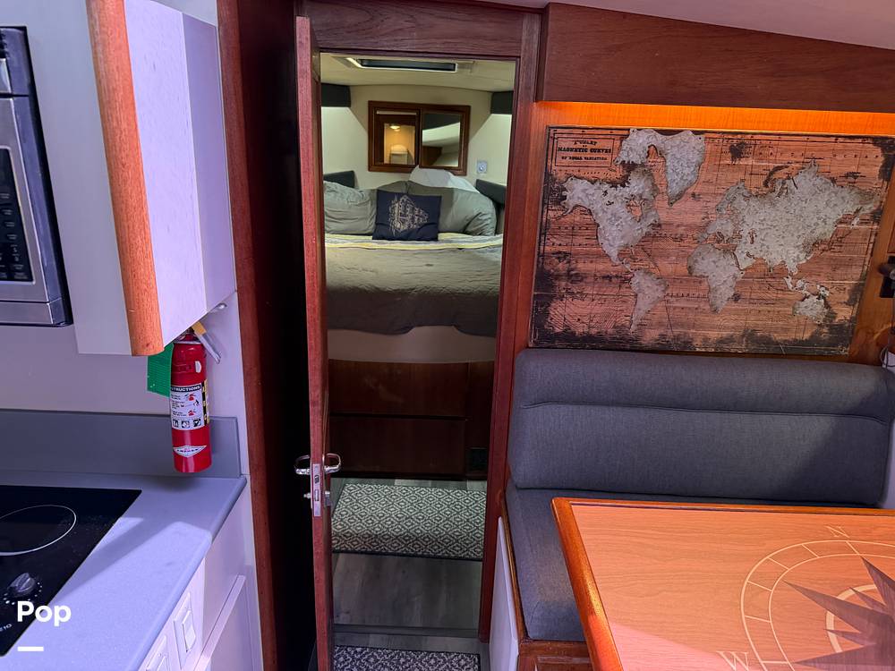 Slide: The Image of Carver Californian 45 Aft Cabin Motoryacht 1990 - 15249537