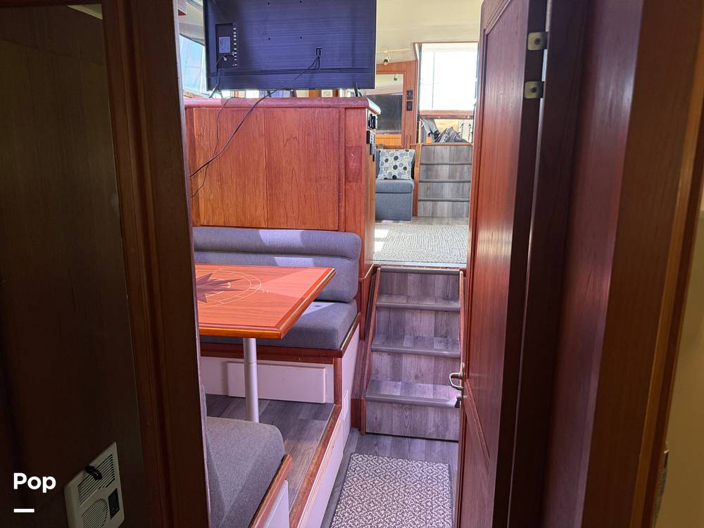 Slide: The Image of Carver Californian 45 Aft Cabin Motoryacht 1990 - 15249552