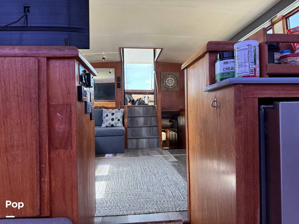 Slide: The Image of Carver Californian 45 Aft Cabin Motoryacht 1990 - 15249556