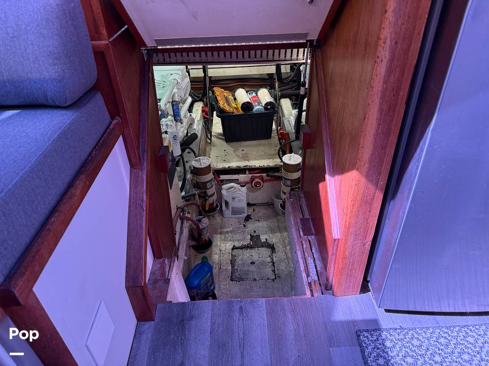 Slide: The Image of Carver Californian 45 Aft Cabin Motoryacht 1990 - 15249589