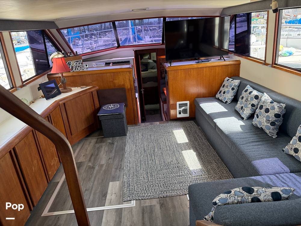 Slide: The Image of Carver Californian 45 Aft Cabin Motoryacht 1990 - 15249512