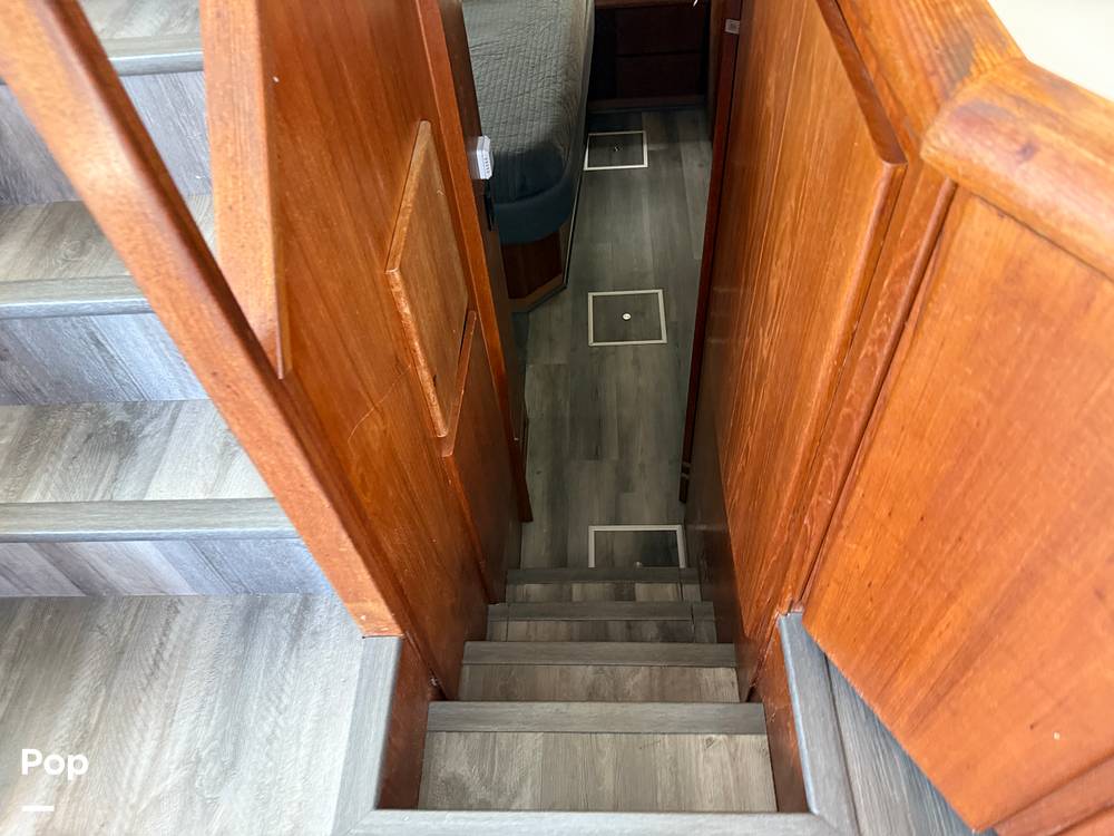 Slide: The Image of Carver Californian 45 Aft Cabin Motoryacht 1990 - 15249559