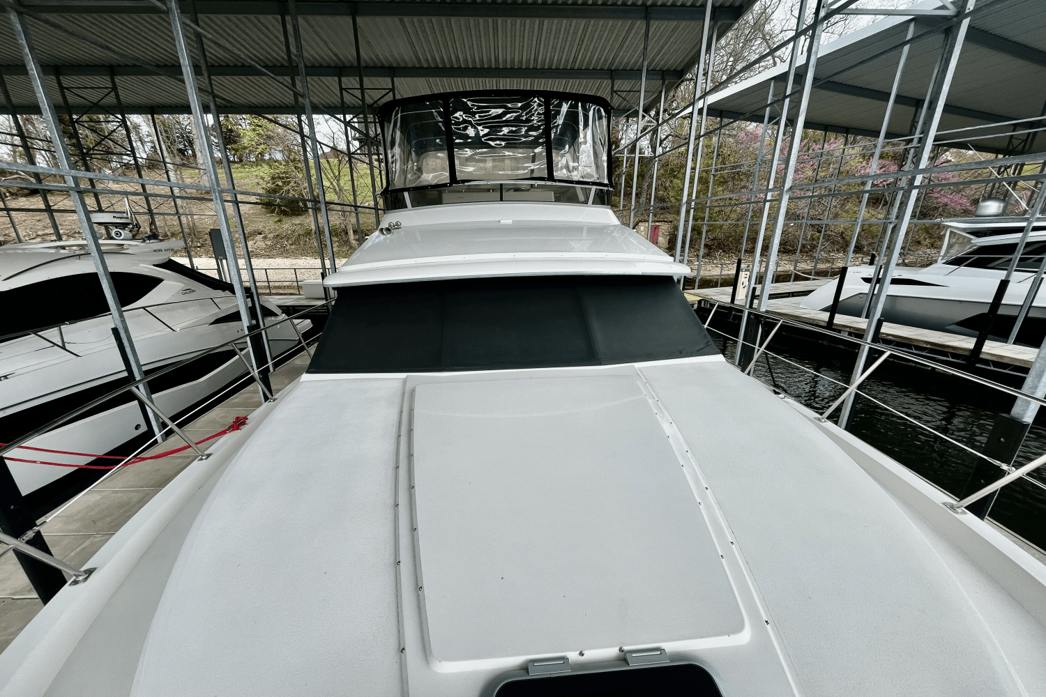 Slide: The Image of Carver Yachts 440 AFT CABIN MOTOR YACHT 1995 - 12