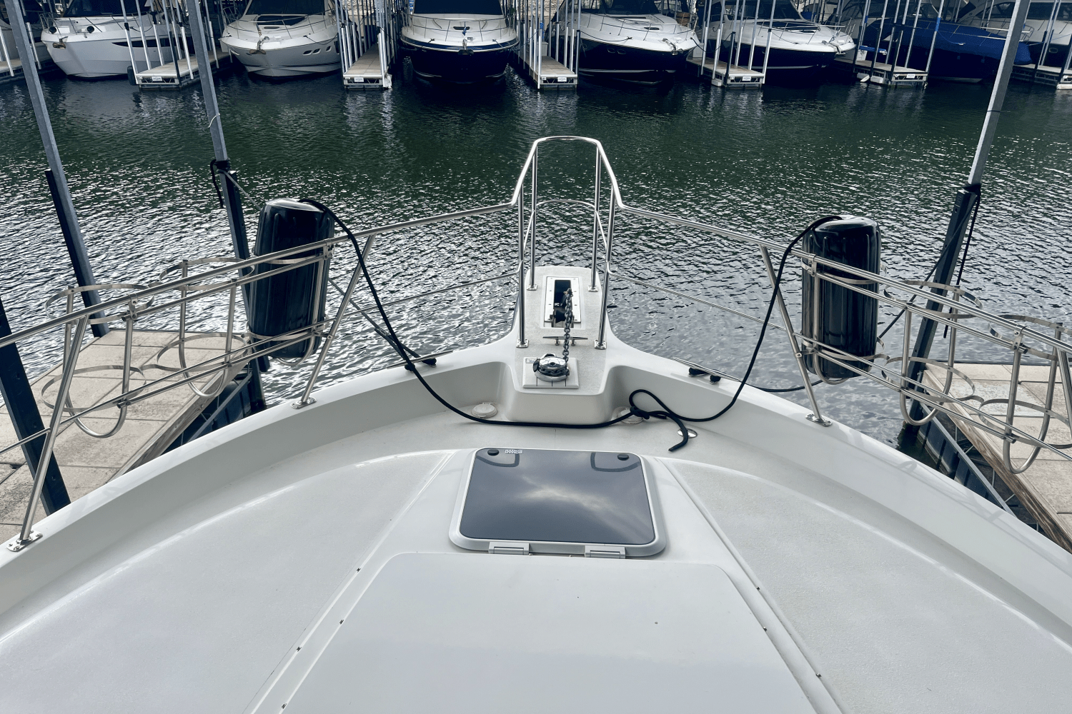 Slide: The Image of Carver Yachts 440 AFT CABIN MOTOR YACHT 1995 - 13