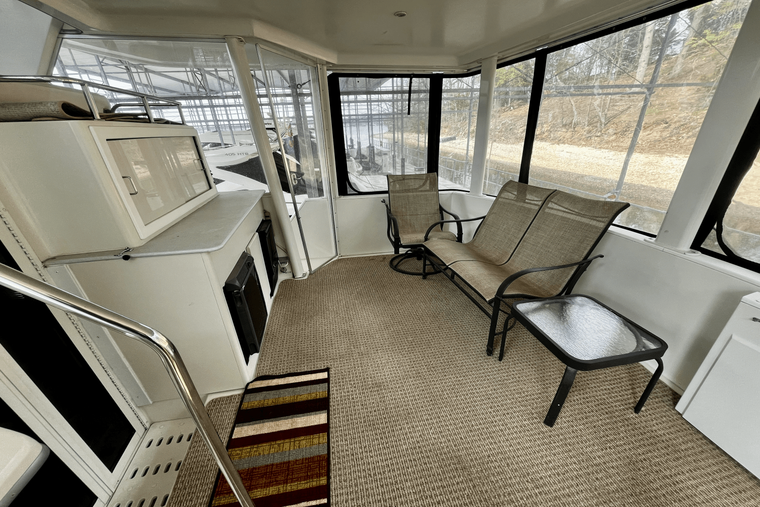 Slide: The Image of Carver Yachts 440 AFT CABIN MOTOR YACHT 1995 - 15