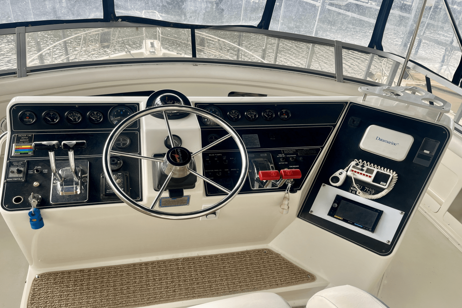 Slide: The Image of Carver Yachts 440 AFT CABIN MOTOR YACHT 1995 - 19